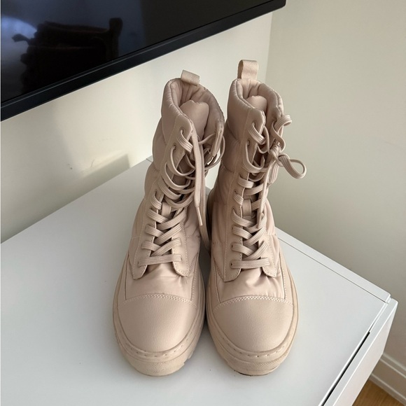 Women's Cream Lace-Up Boots - Picture 2 of 4